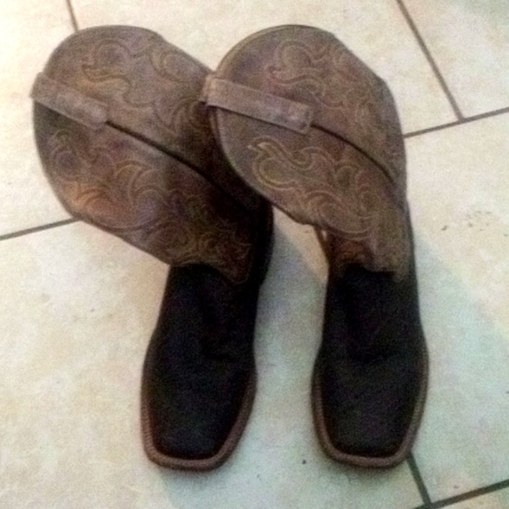 HP (horsepower) cowboy boots, size 12 square toe - great condition